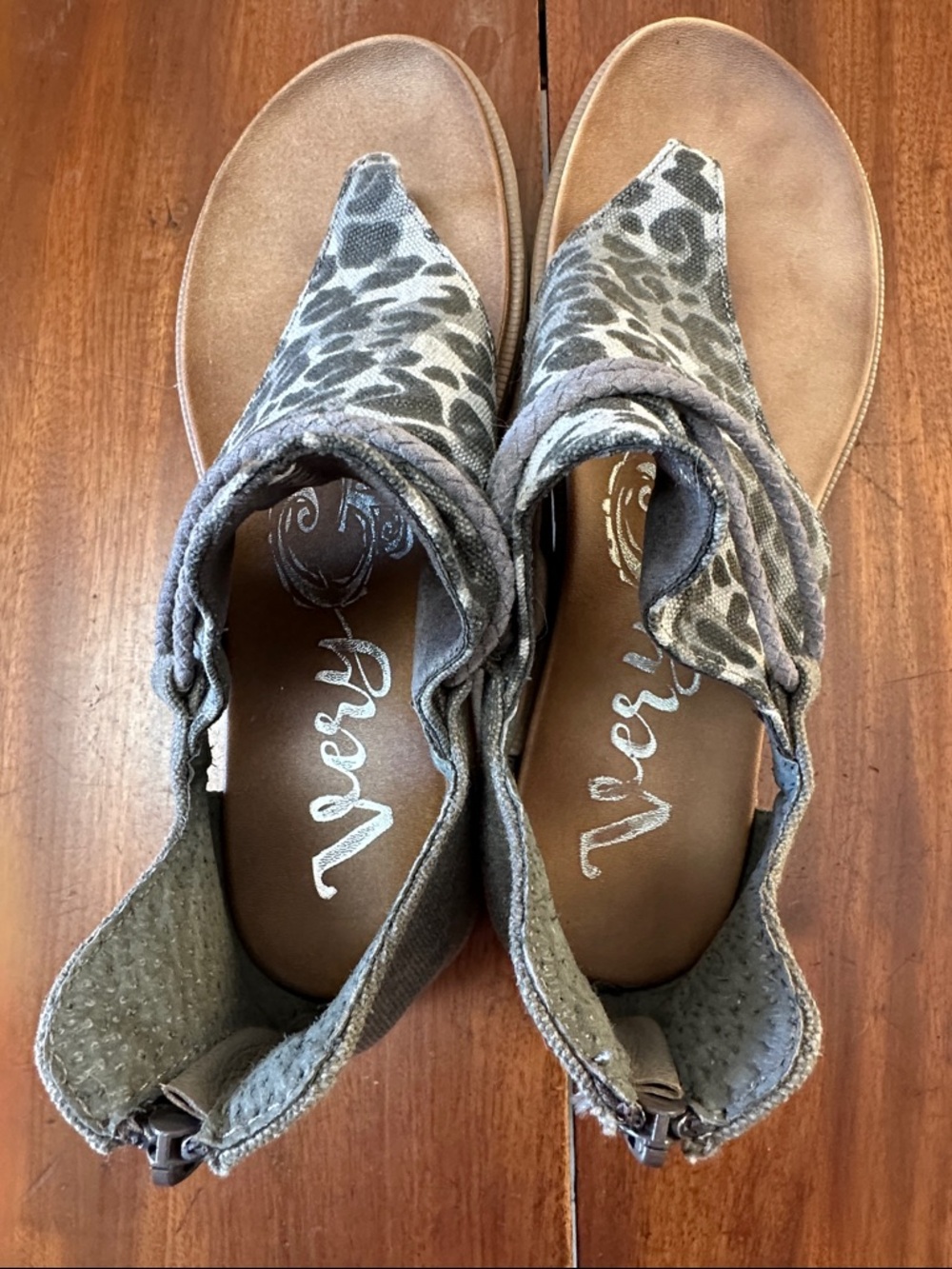 Very G Gray Leopard-Print Toe-Post Sandals with Brown Footbed - Picture 5 of 7